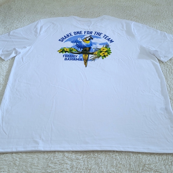 Tommy Bahama "Shake One For The Team" Graphic Tee👕 - NWT - Picture 14 of 15